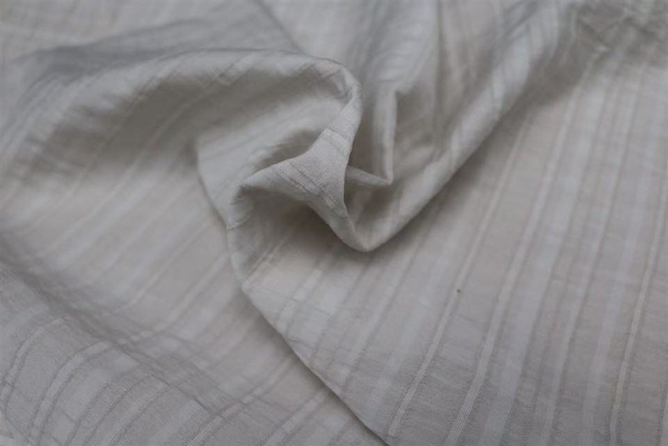 दो-तिहाई धारीदार कपड़ा